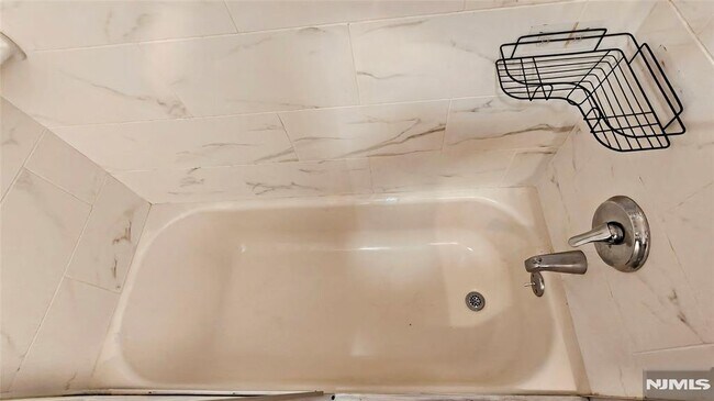 Building Photo - 700 Schuyler Ave