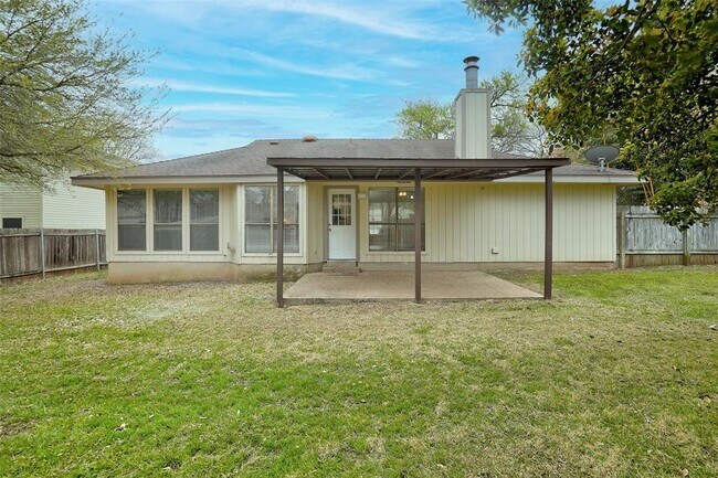 Building Photo - 3008 Peacemaker St