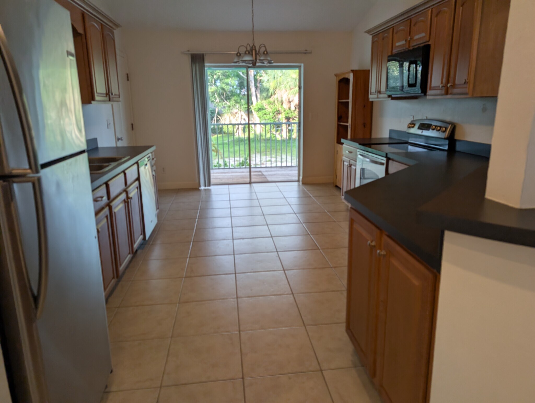 Building Photo - 3625 Riviera Cir