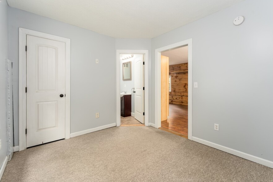 Bedroom - 19 Carignan Dr