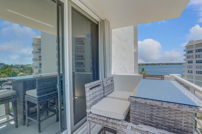 Building Photo - 2800 N Flagler Dr