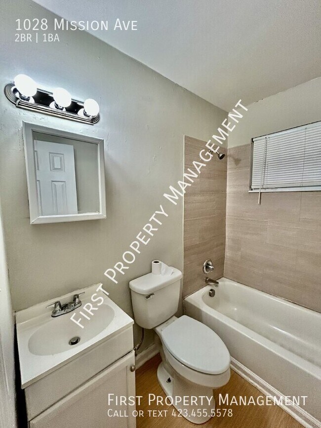 Building Photo - 1028 Mission Ave