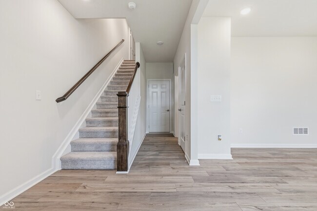 Building Photo - 14549 Elsmere Ln