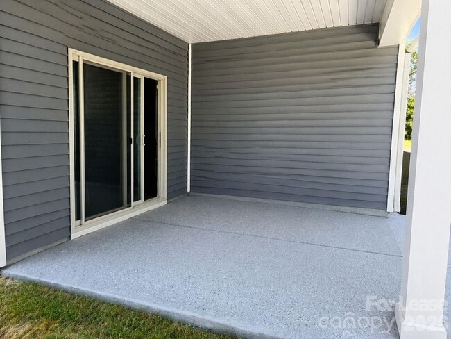 Building Photo - 2019 Red Ash Dr