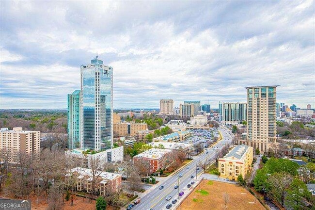 Building Photo - 2795 Peachtree Rd