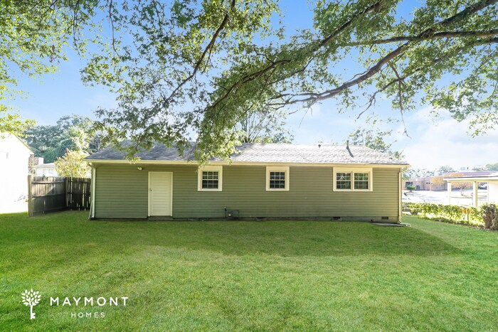 Building Photo - 1026 Woodhill Dr