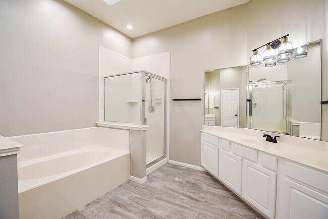 Building Photo - 23122 Beech Canyon Dr