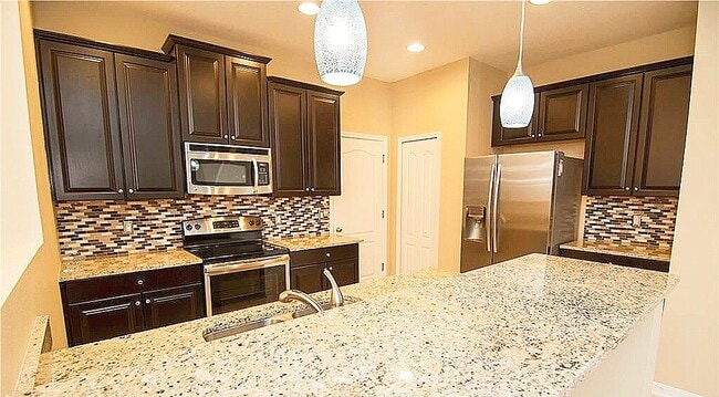 Building Photo - 1652 Plumeria Pl