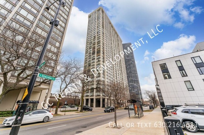 Primary Photo - *** 2 WEEKS FREE RENT / EDGEWATER PLAZA / ...