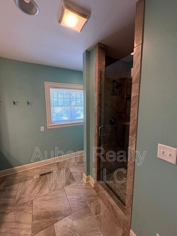 Building Photo - 5311 Rockhill Rd