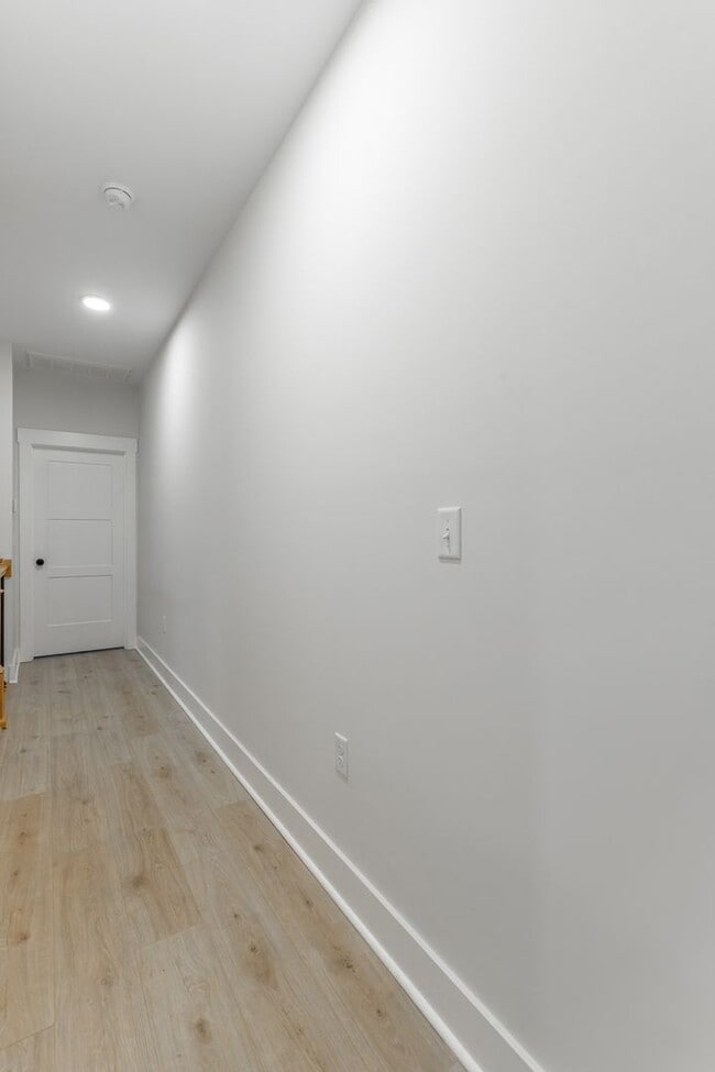 Building Photo - 1124 Garfield St