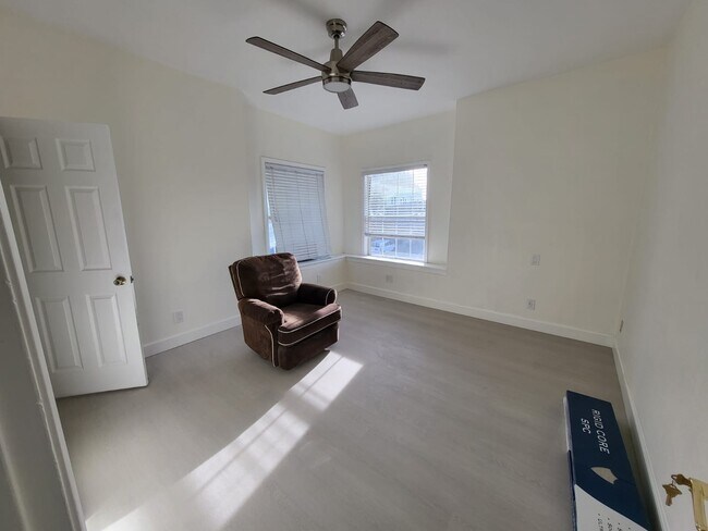 Bedroom 2 - 133 E Reed St