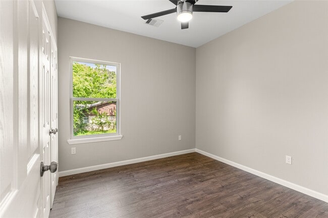 Building Photo - 5107 Groveton St
