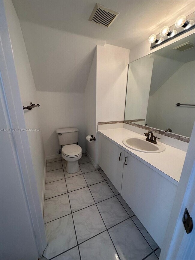 Building Photo - 1683 SW 109th Ter