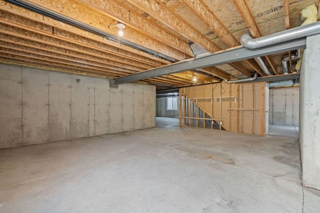 Building Photo - 3 Bedroom, 2 Bath Patio Home Now Available!