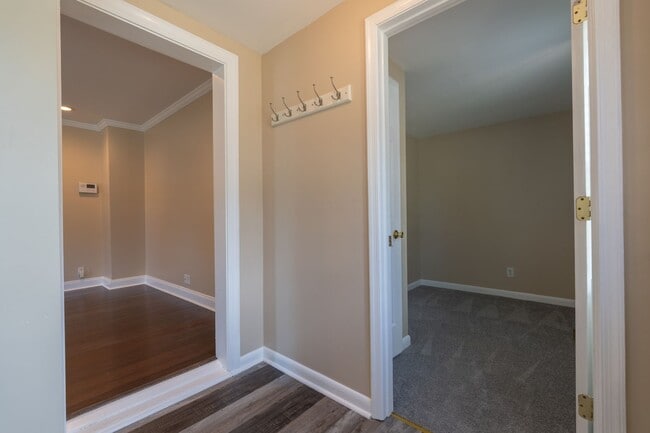 Building Photo - BEAUTIFUL 3 Bedroom Home in Little Creek!