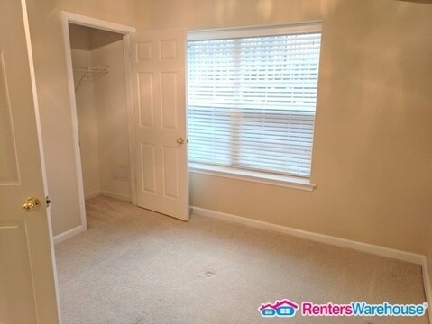 Building Photo - 2032 University Blvd W