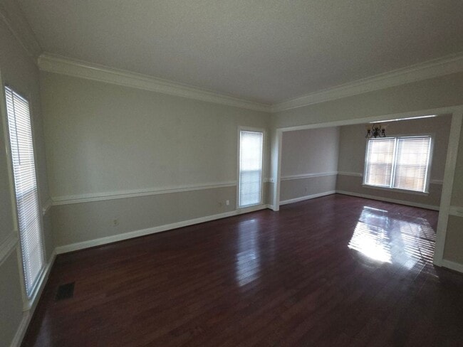 Building Photo - 234 N Marion Dr