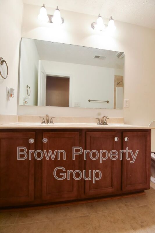 Building Photo - 193 Wind Brook Ct