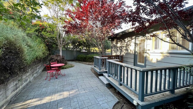 Building Photo - "The Rock" - 6 Bedroom House by Cal Poly