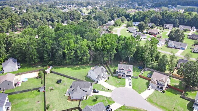Building Photo - GORGEOUS 4 BR, 2.5 BA *OLDE MILL CREEK in Goldsboro* PIKEVILLE SCHOOLS