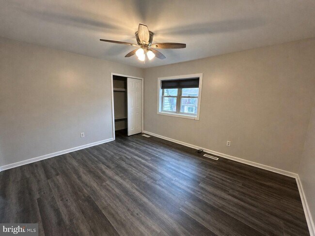 Building Photo - 34 Kelmar Ave