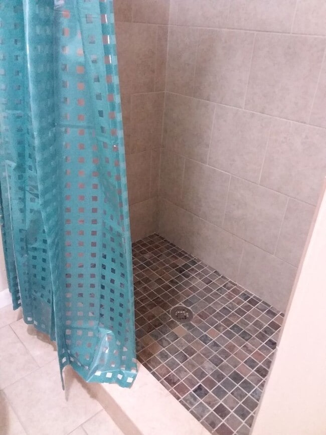 Building Photo - Mandarin - 2/2.5 townhome