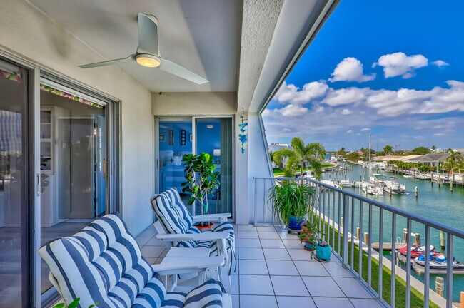 Building Photo - 1130 Sugar Sands Blvd