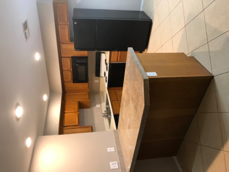 Building Photo - 7941 Decker Canyon Dr