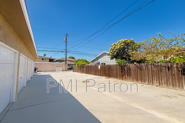 Building Photo - 4112 Green Ave