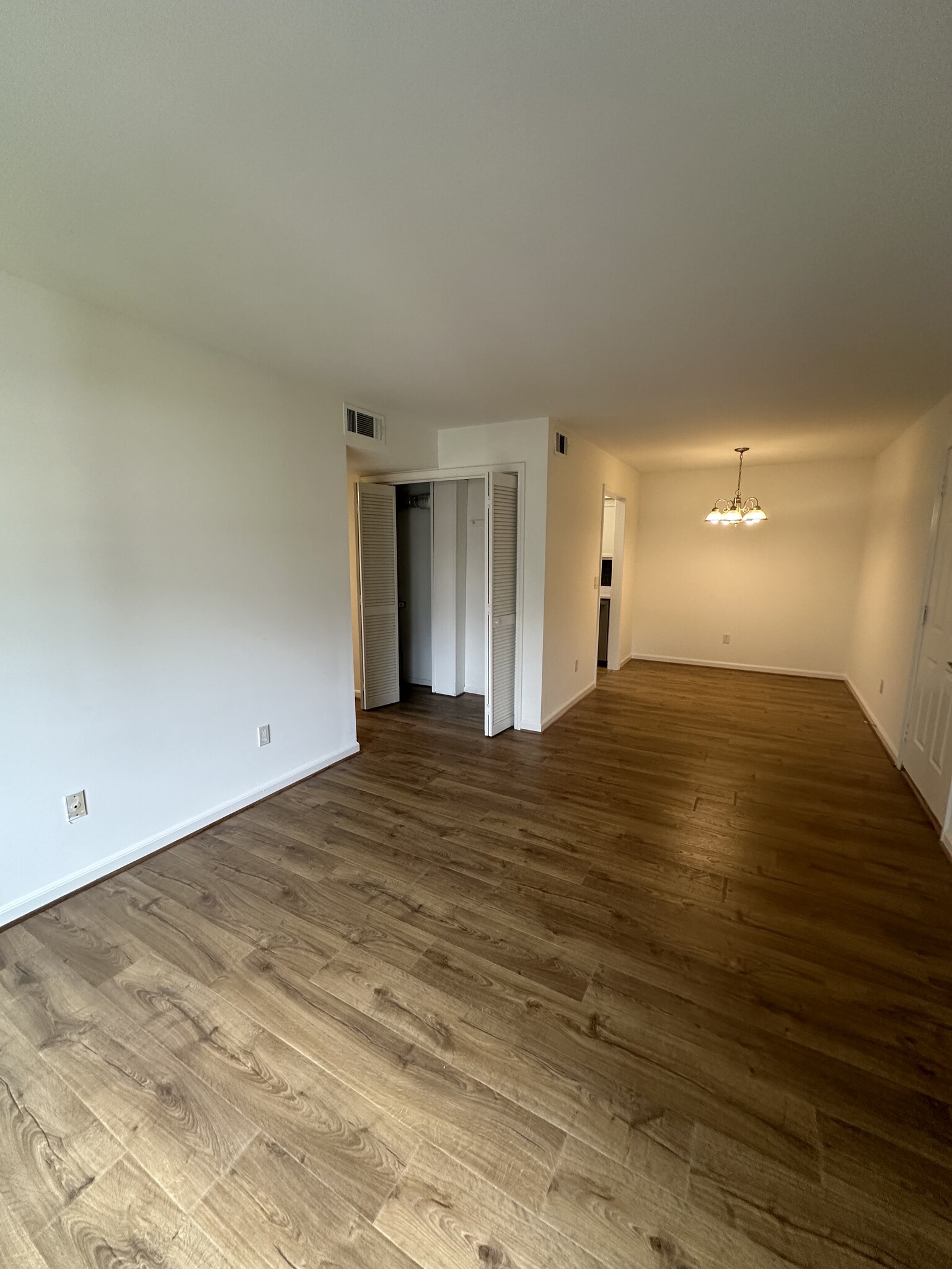 Building Photo - 2118 Acklen Ave