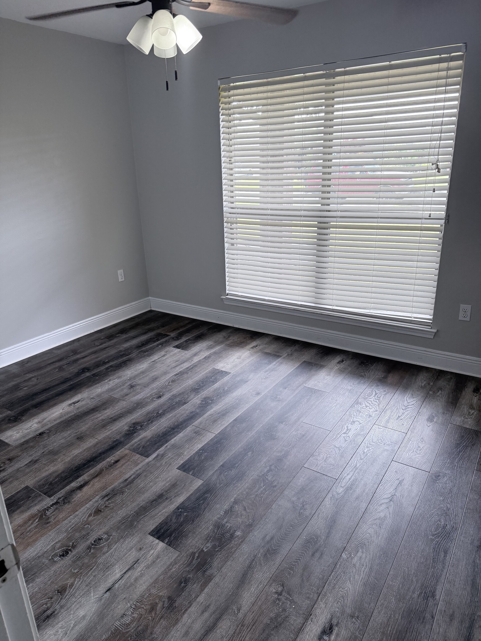 Building Photo - 1944 Bay Pine Cir