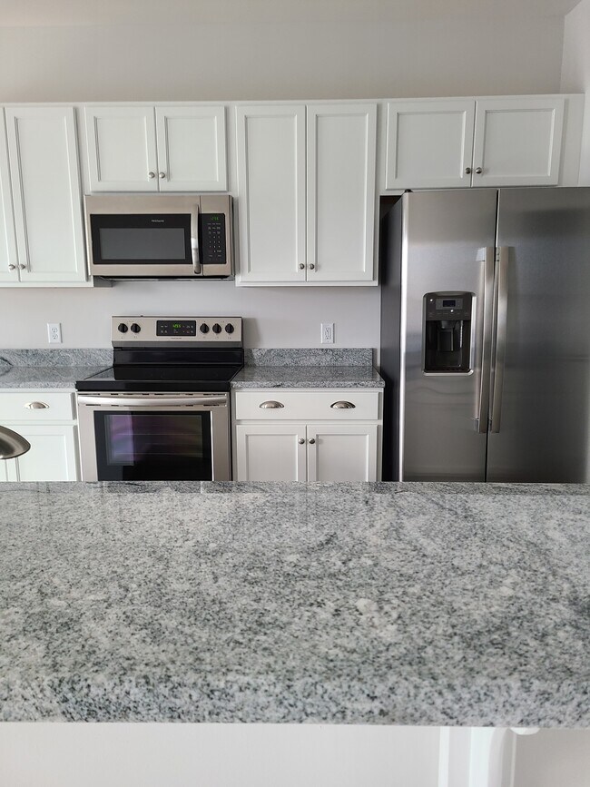 Building Photo - 4113 Pegasus Pkwy