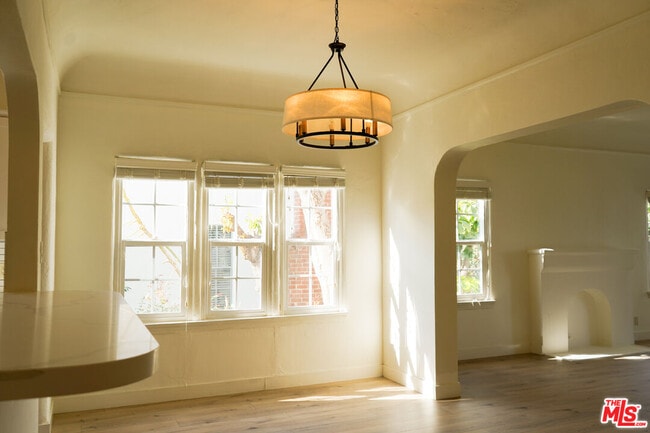 Building Photo - 10520 Eastborne Ave