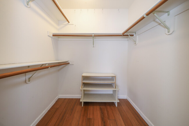Building Photo - 10281 E Foxmoor Dr