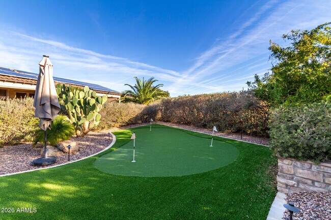 Building Photo - 12725 W Dale Ln