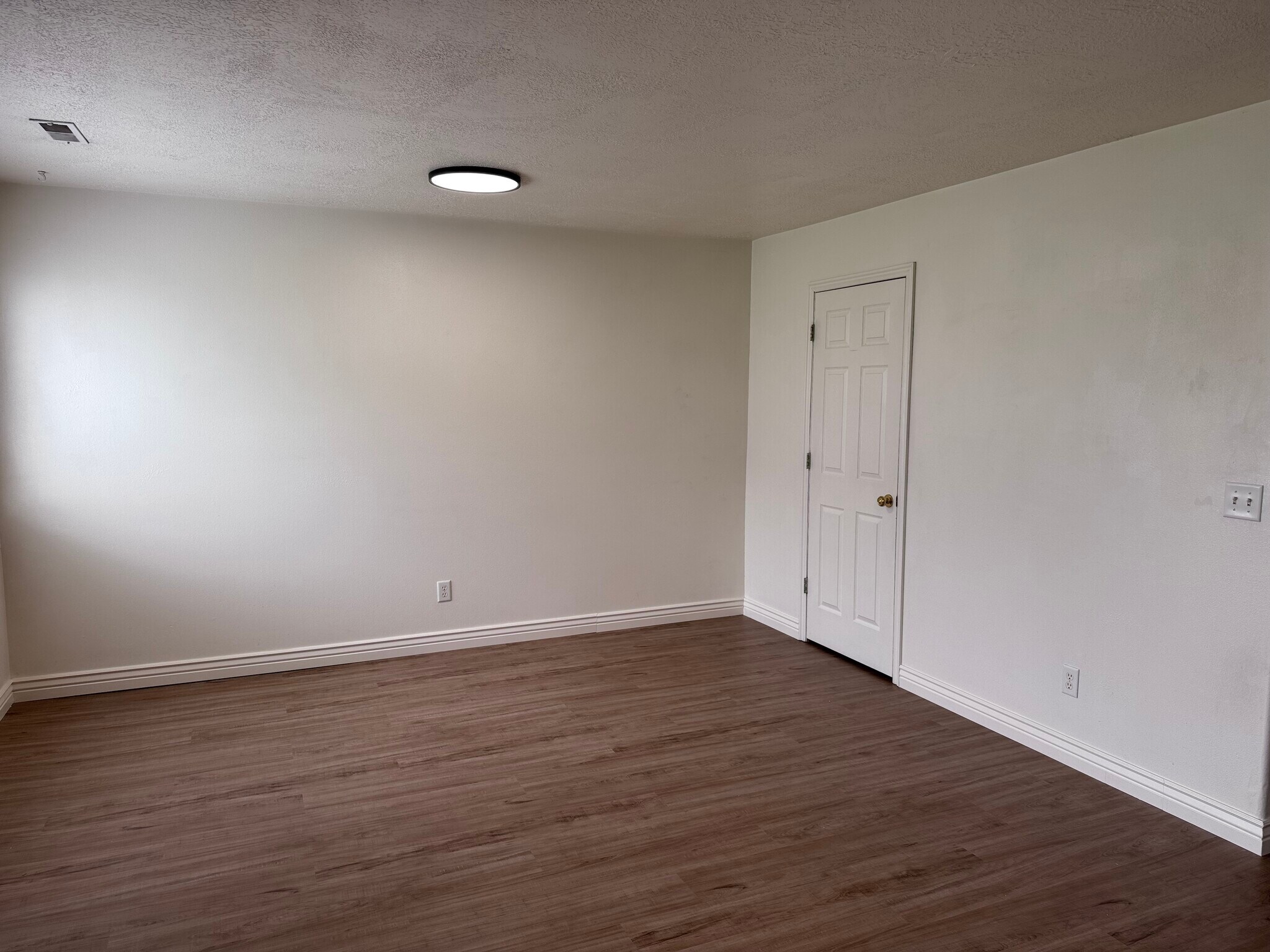 Building Photo - 2455 W 450 N