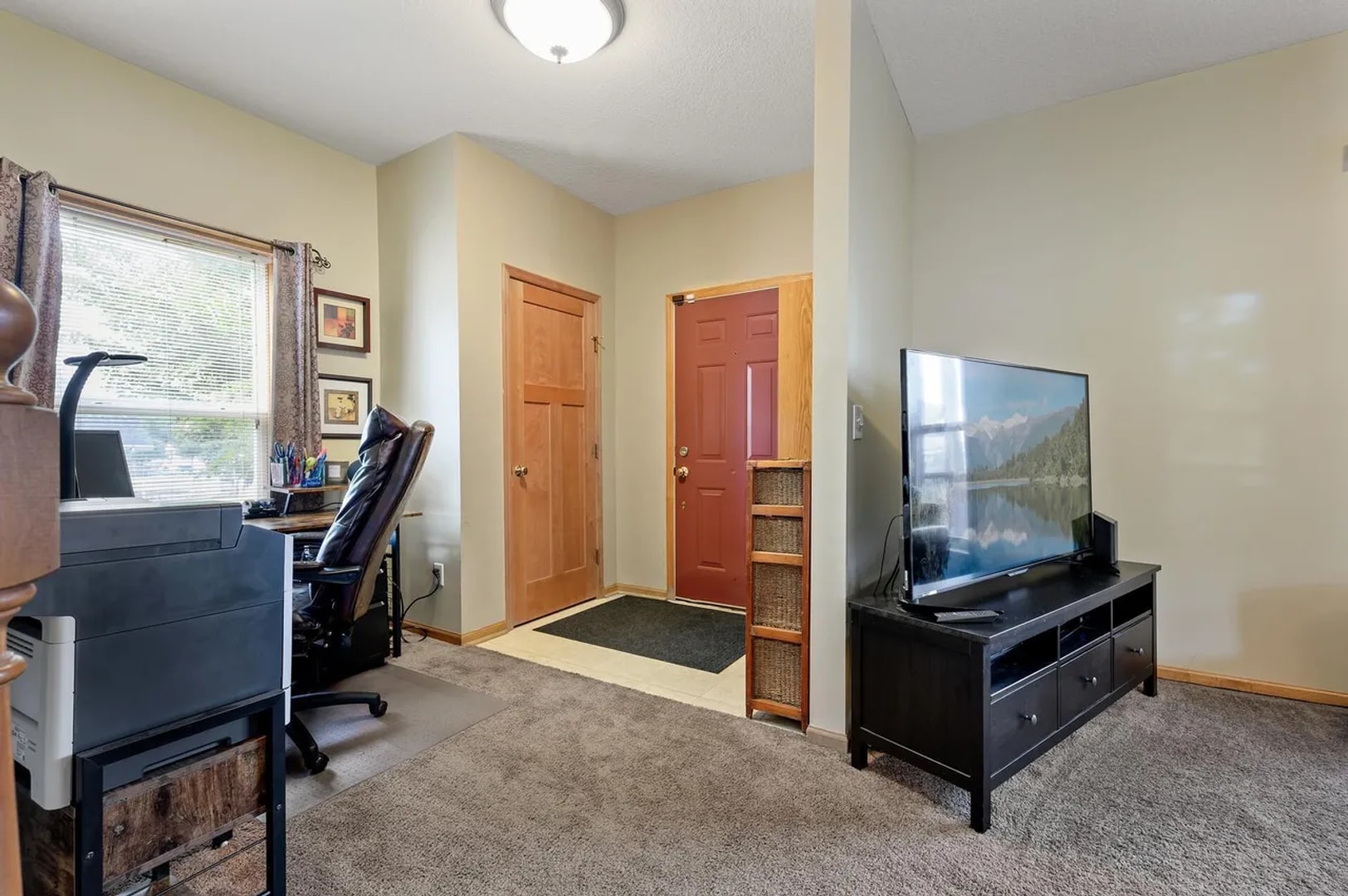 Building Photo - 1600 N Thomas Ave