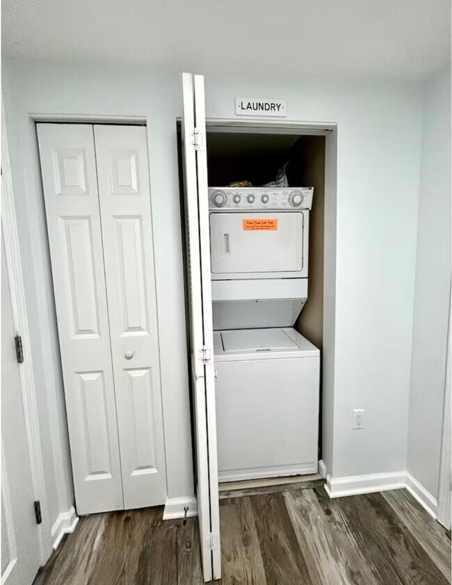 Building Photo - Resort-Style 2BR Condo with Gulf Views at The Palms of Destin – Fully Furnished!