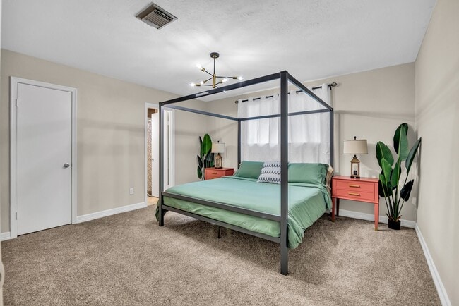 Building Photo - 11011 Sagewillow Ln