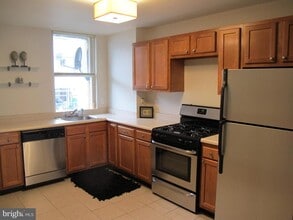 Building Photo - 136 N Curley St