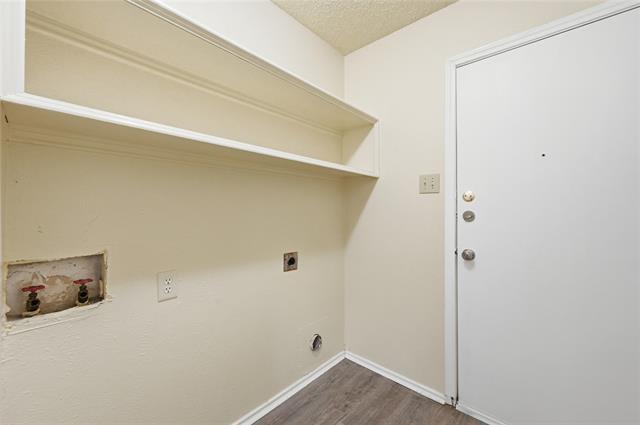 Building Photo - 911 Wellridge Dr