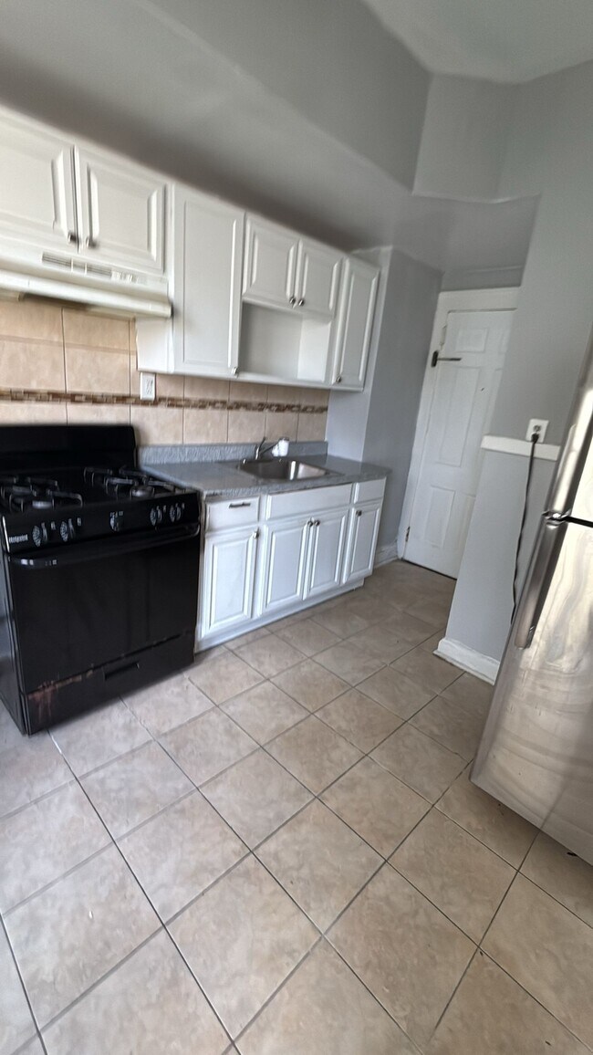 57 Fabyan 3R - 56 Fabyan Pl