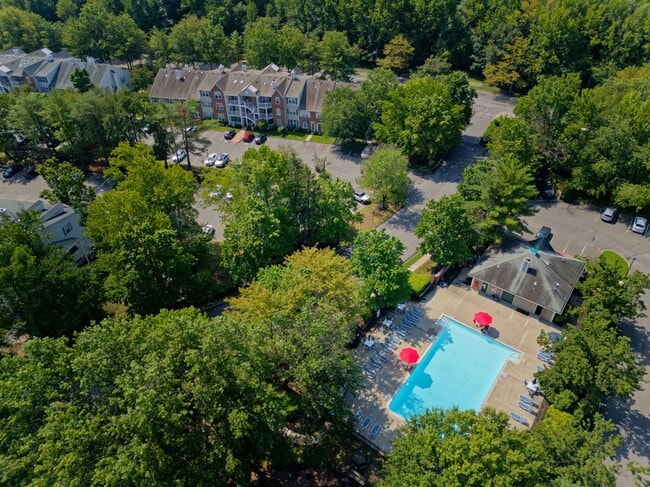Building Photo - 96 Versailles Ct