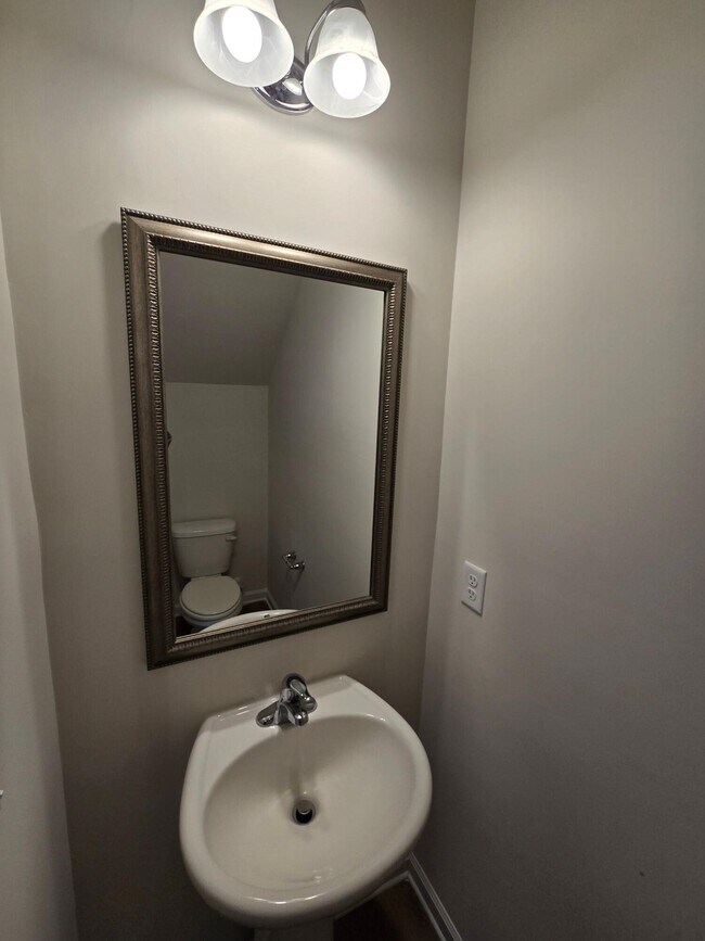 Building Photo - 1785 Snead Dr