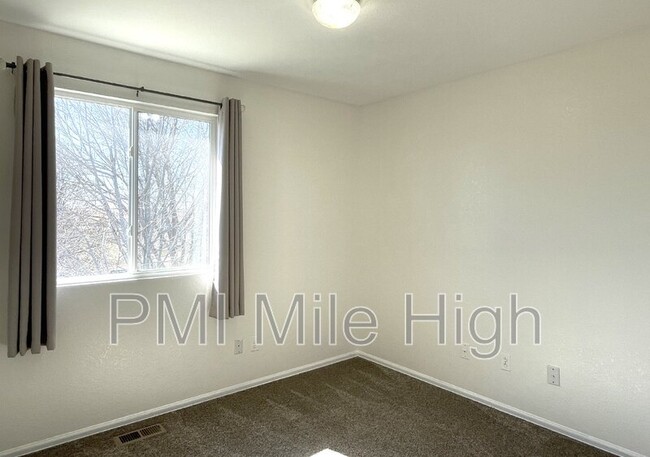 Building Photo - 7983 Emerson Ave