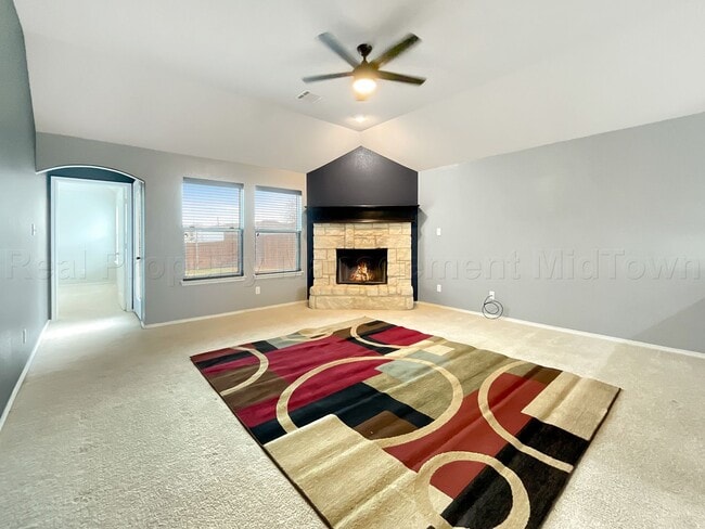 Building Photo - 2053 Leonard Ranch Rd