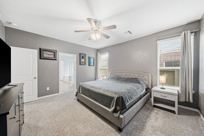 Building Photo - 4538 Buentello Dr