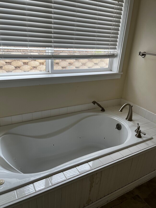 Building Photo - 1790 Nautilus St