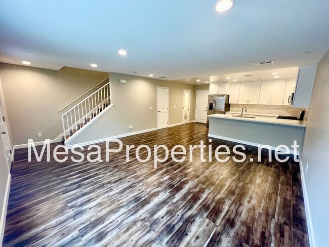 Building Photo - 16408 Valencia Ave